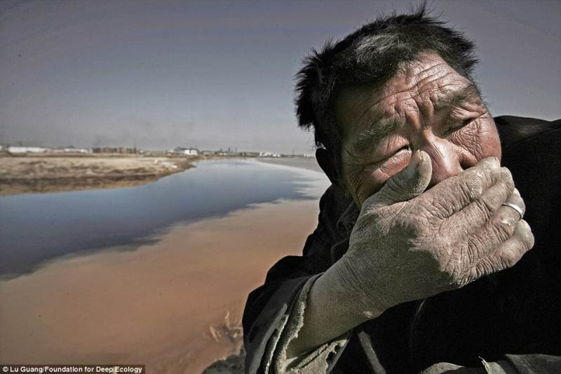 Vietiniai Mongolijos gyventojai nepakenčia Geltonosios upės smarvės.